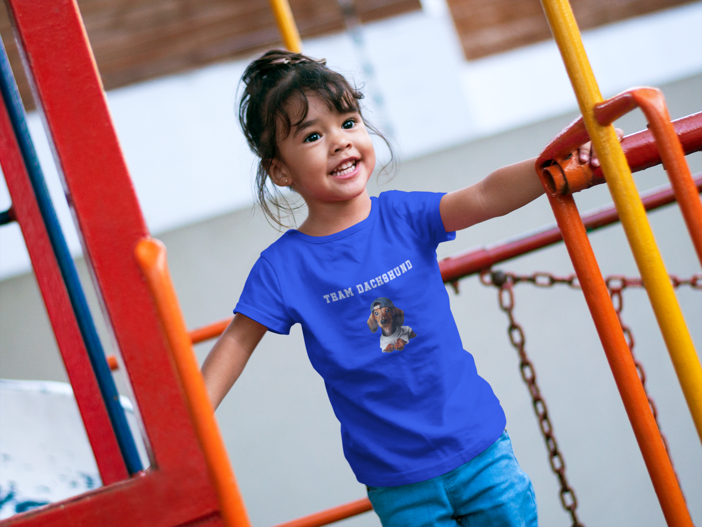 kids' unisex t-shirt with dachshund and "Team Dachshund" - royal blue